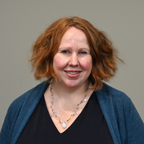 A portrait photo of Tracey Reilly